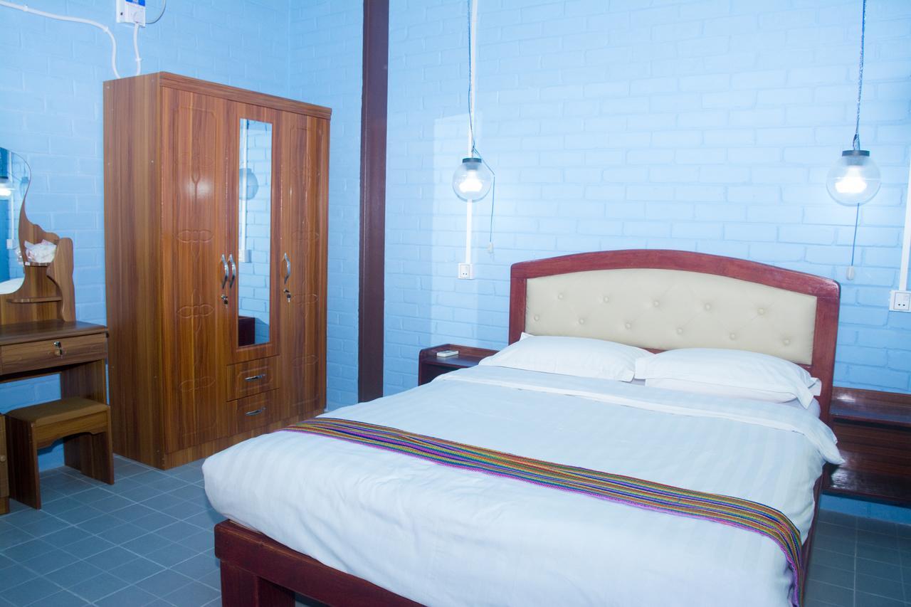 Wun Tawp Garden Hotel Myitkyinā Buitenkant foto